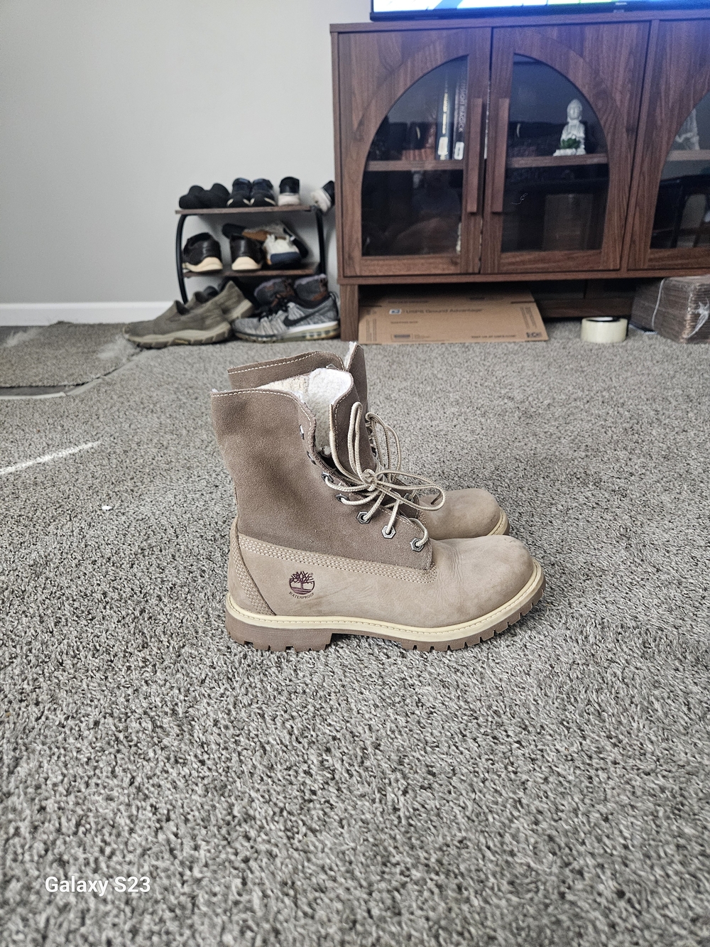 Timberland 8330R Women’s 6.5 Teddy Fleece Waterproof Leather Roll Top Boots